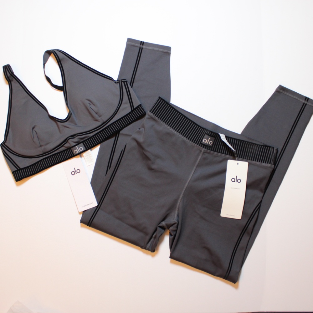 ALO Yoga Gray Sports Bra and leggings Set